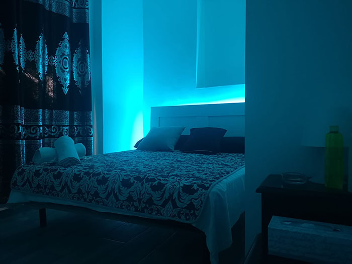 ROOMS FOR RENT BY HRS!! DO YOU WANT TO LIVE A MOME
