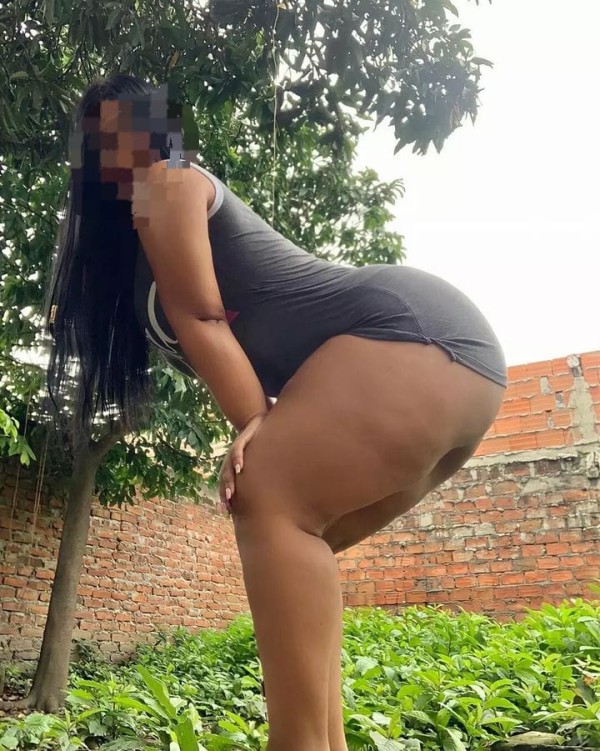 I am a chubby girl with huge natural breasts