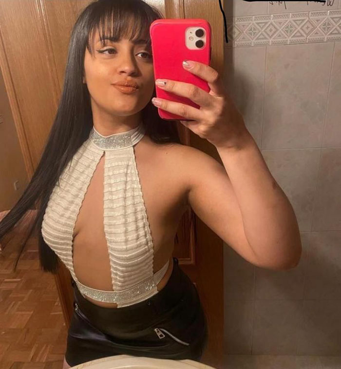 Camila jovencita fiestera y muy cachonda