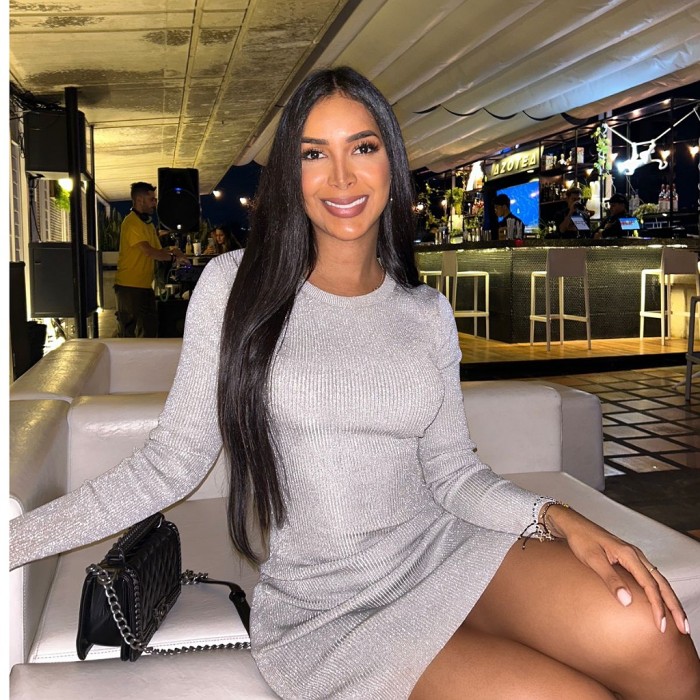 Hermosa latina pocos días en Madrid fiestera