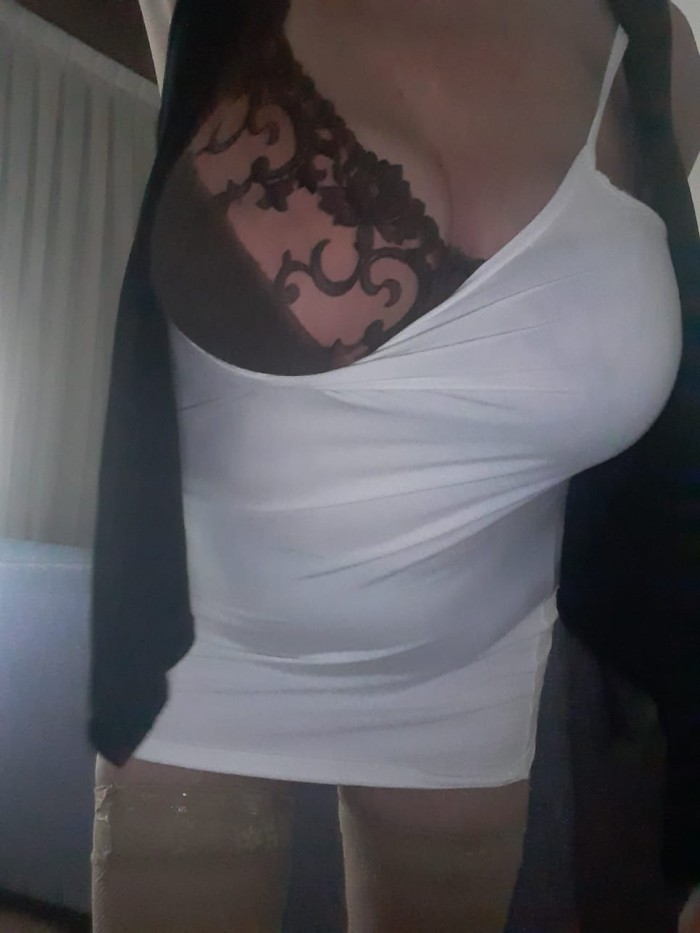 Helena masajista erotica,madurita