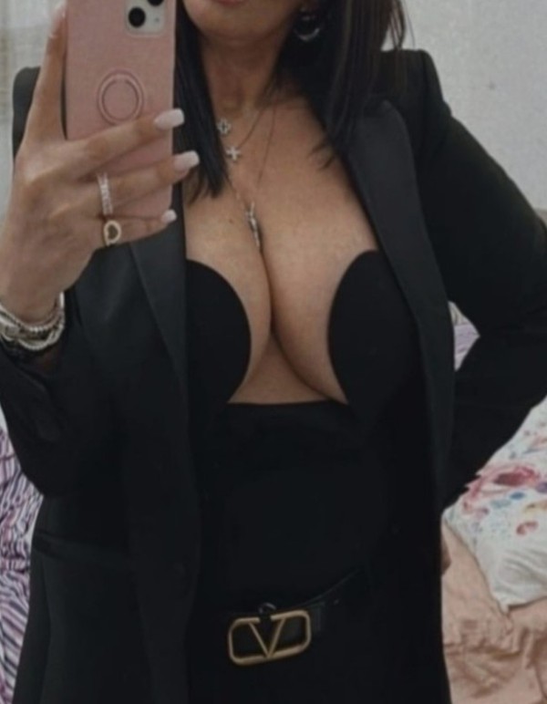 DOMINANTE PODEROSA FANTASÍAS TAMBIÉN SALIDAS