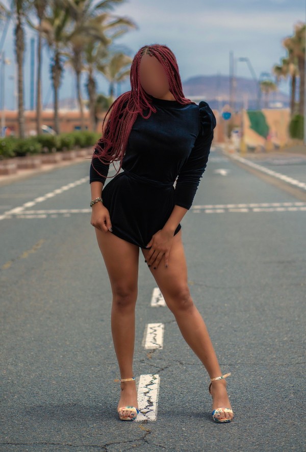 Latina fogosa y muy cariñosa