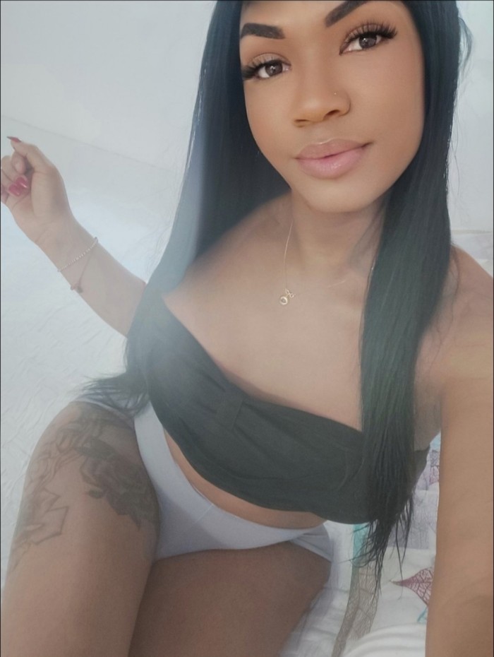 Chica trans novedad muy hermosa cariñosa desearía