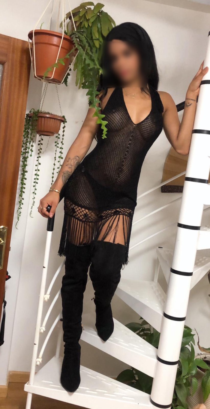 Kataleya una espectacular Cubana -_- SALIDAS