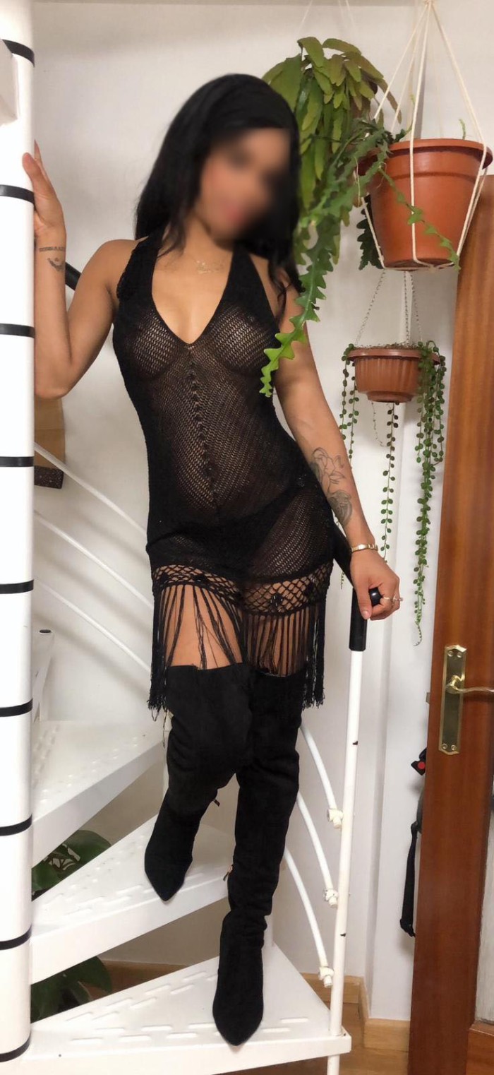 Kataleya una espectacular Cubana -_- SALIDAS