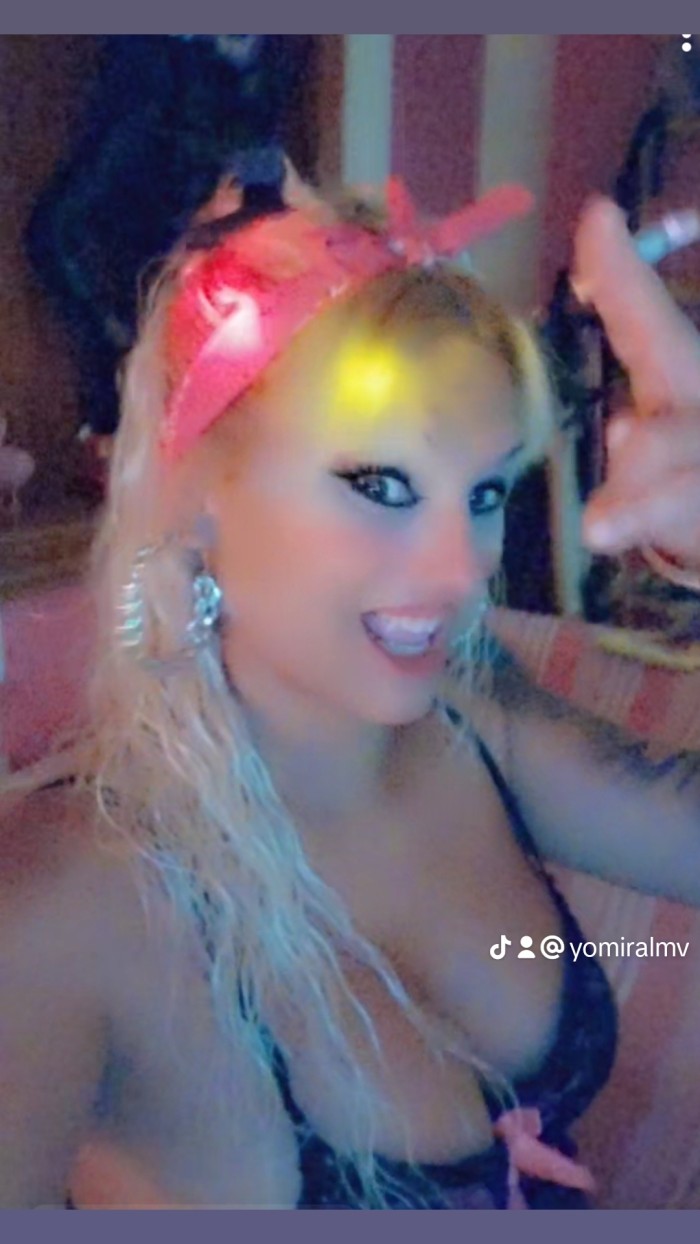 Ama lady victoria joven