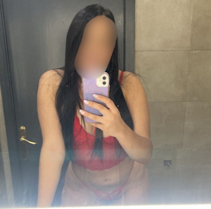Colombiana cachonda en busca de buen sexo