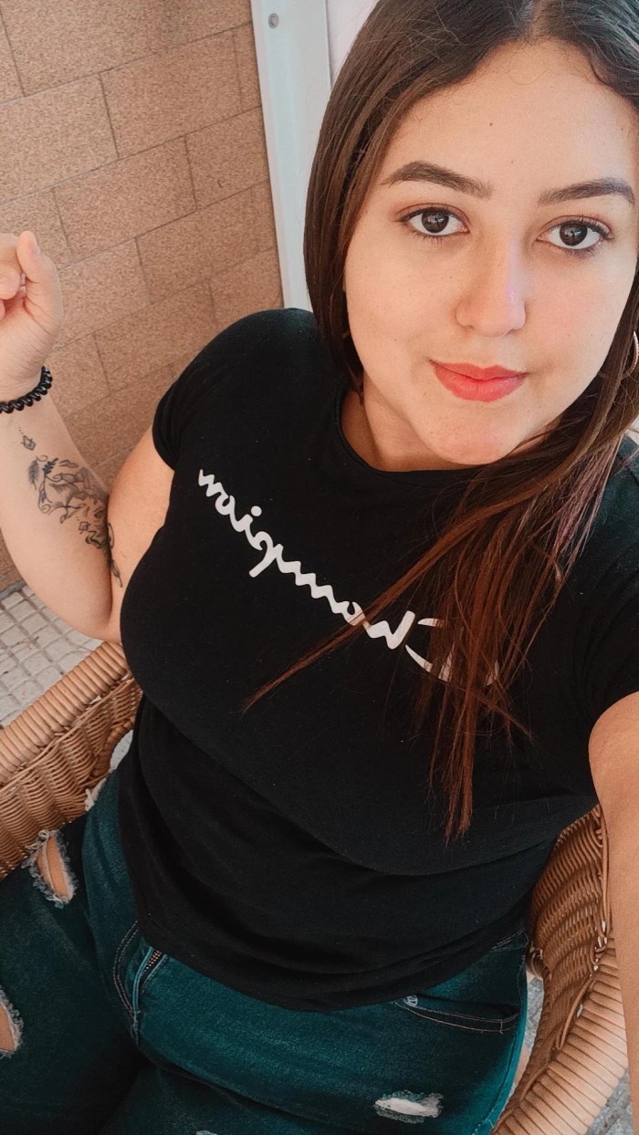 Chica colombiana ardiente con ganas de pasarla ric