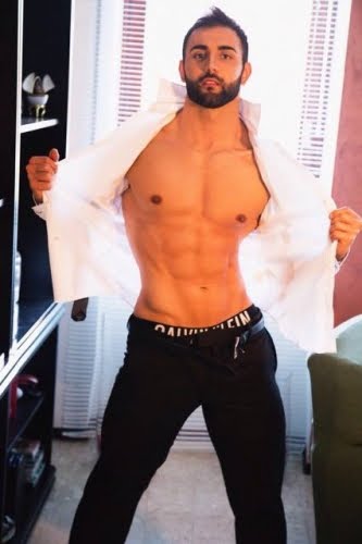 Carlos por pocos dias por la.zona español