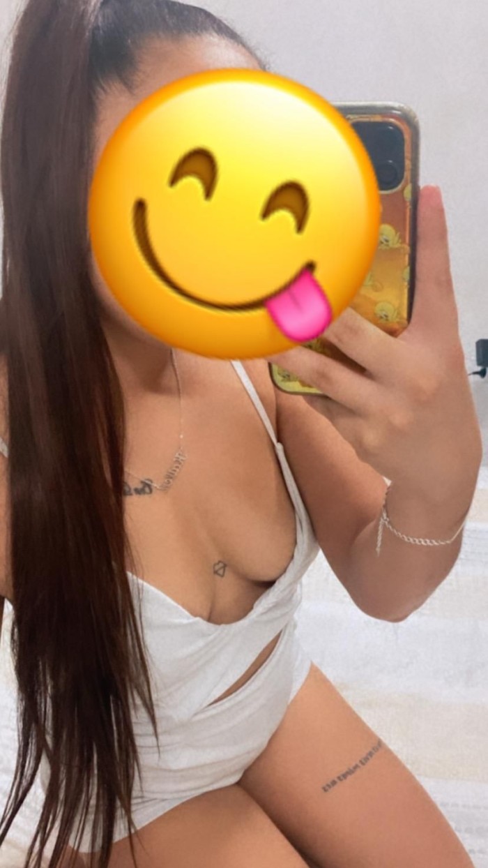Tu putita fiel me encanta follar
