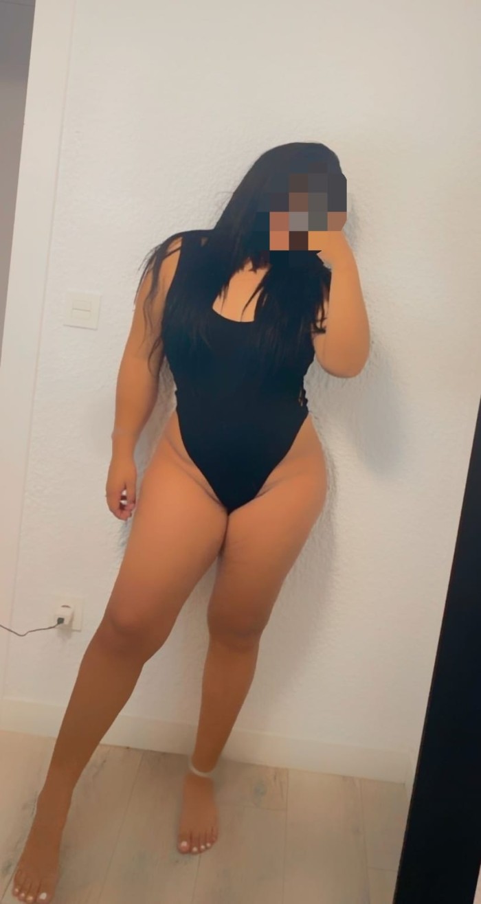 NOVEDAD HERMOSA VENEZOLA DISPUESTA A TODO