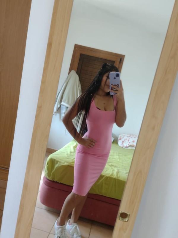 Soy Mía de 20 años quiero amarte y entregarme a ti