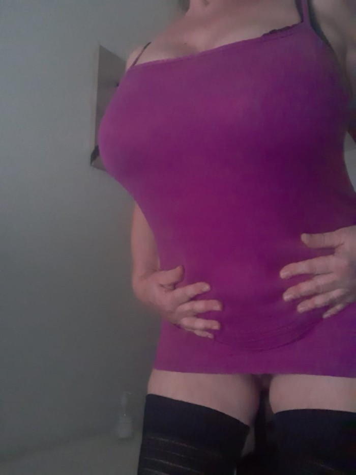 Buscas un rato de placer y morbo?