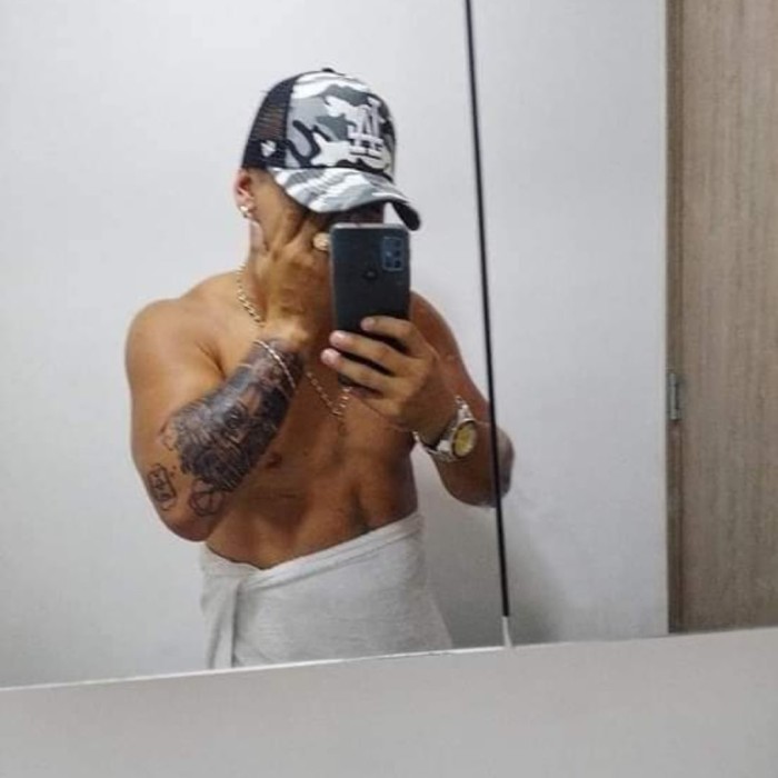 Chico candente en alicante