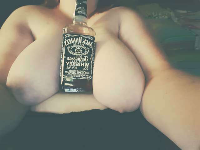 GORDITA ESPAÑOLA. TODO SIN GOMA. PISO CLIMATIZADO.