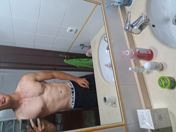 Soy bryan latino nuevo por acá
