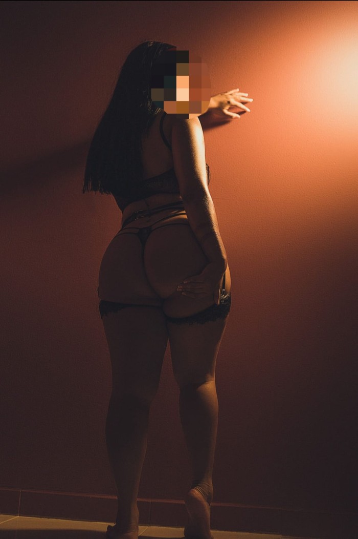 UNA RICA COLOMBIANA QUE TE LLENARA DE MORBO