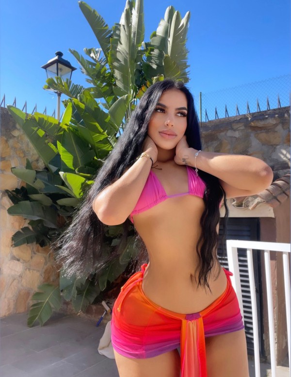 joven sensual y apasionada en Alicante