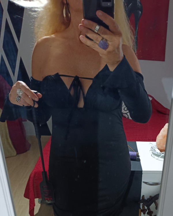 Mistress María viajo por España y extranjero