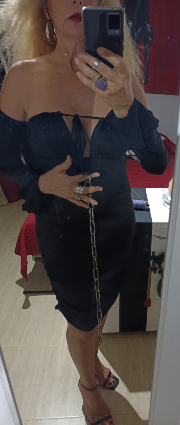 Mistress María Ama profesional BDSM Asmr Fetichismos….