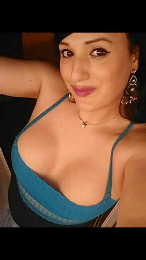 EN CASA CACHONDA QUIERES LECHE!