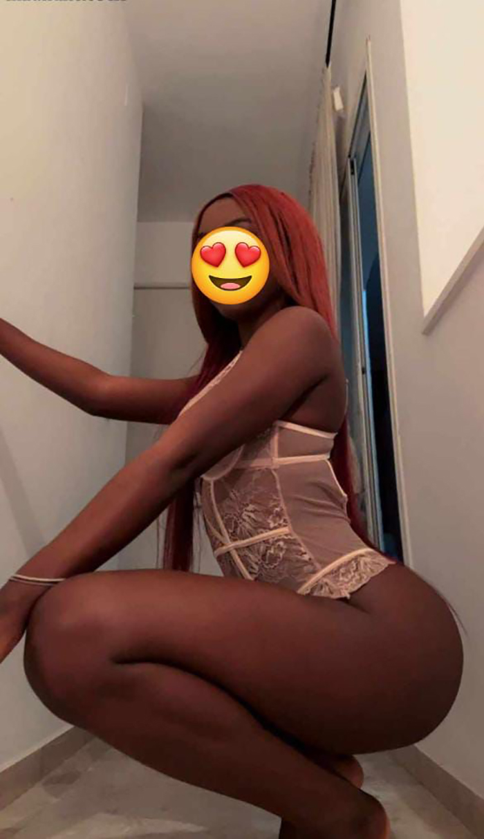 Sexy LATINA KELLY Morenasa PRIMERA VEZ girona cap