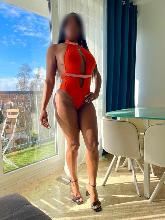 MACARENA colombiana sexy juguetonas