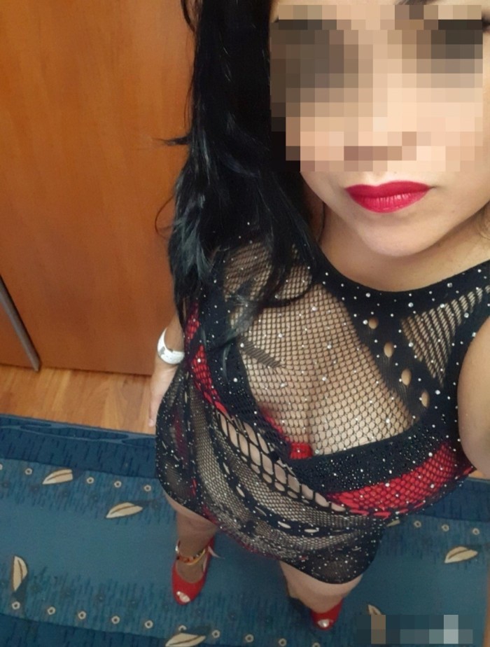 Madurita latina toda una delicia