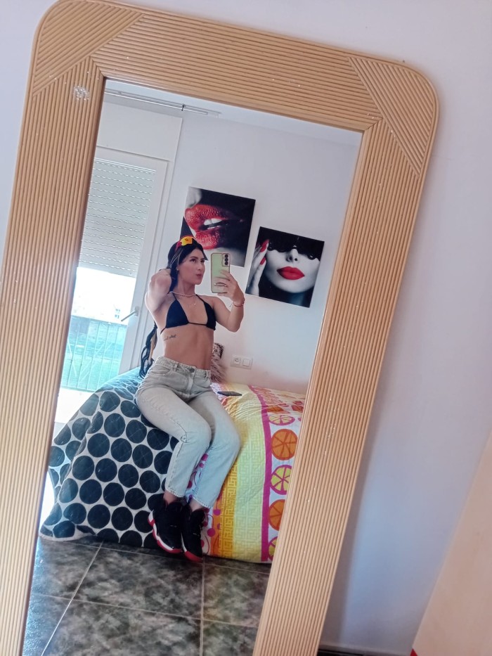 XIMENA LA NIÑA FRAGIL Y DELICADA QUE DESEAS…