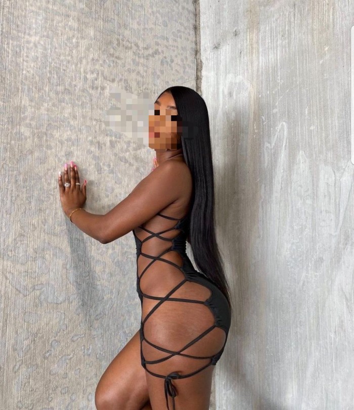 Morena latina Hermosa primera vez en