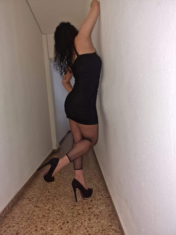 RECIÉN LLEGADA A MADURITA SEXY SOLA EN MI PISO MUY