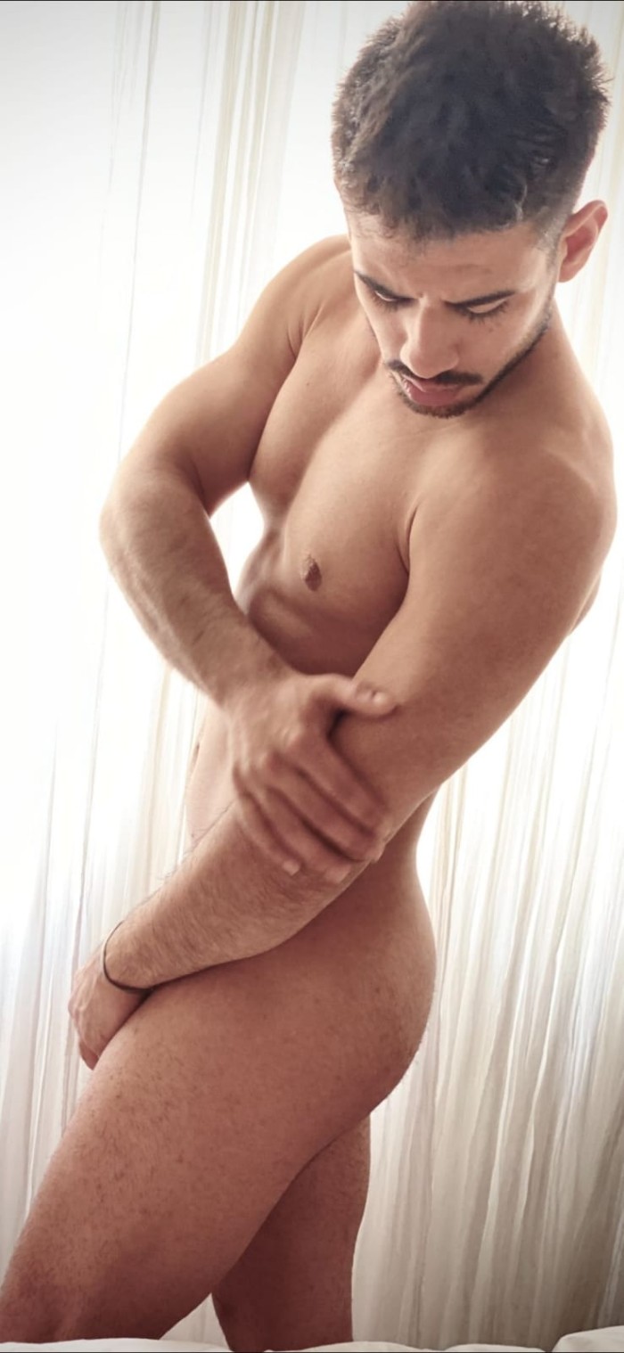Neto, un chico guapo e independiente