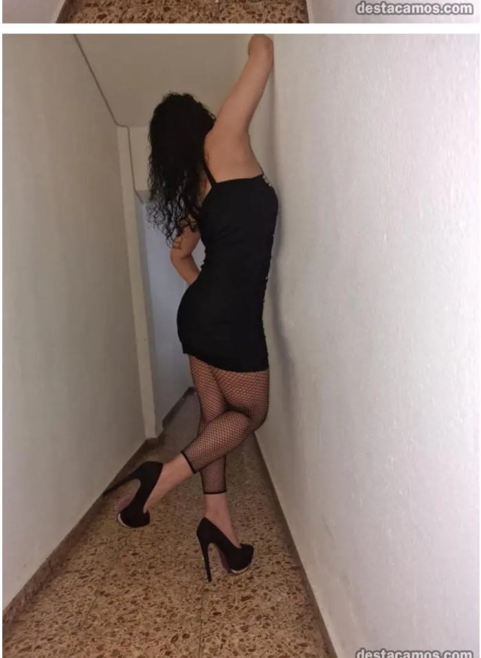 FIESTERA COLOMBIANA MADURITA SOLA EN CASA