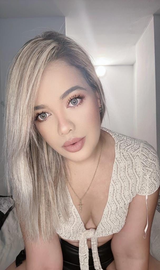 MIA LA RUBIA MAS GUAPA Y CACHONDA DE VALENCIA