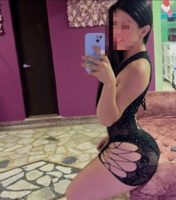 NURIA COLOMBIANA LISTA PARA CUMPLIR TUS DESEOS