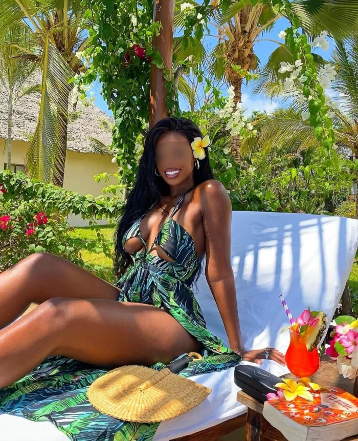 Ana MASAJISTA AFRODISÍACA