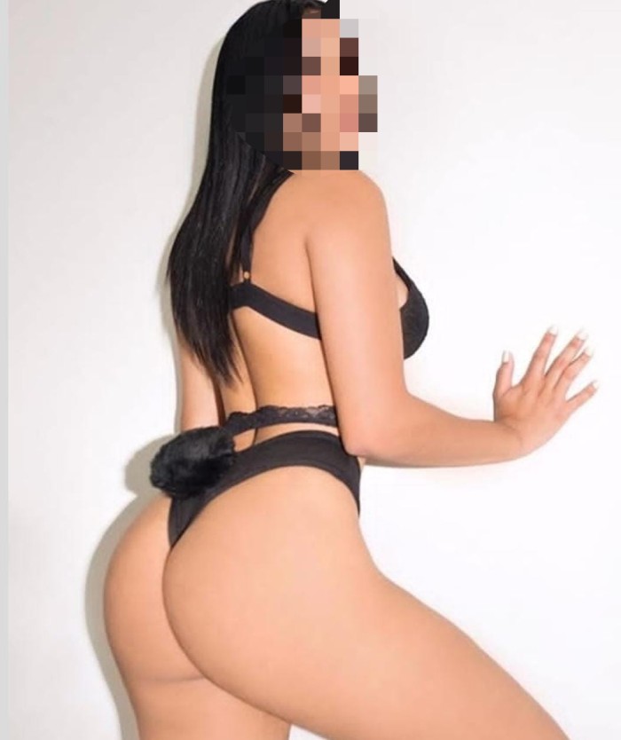 FIESTERAS Y MUY COMPLACIENTES