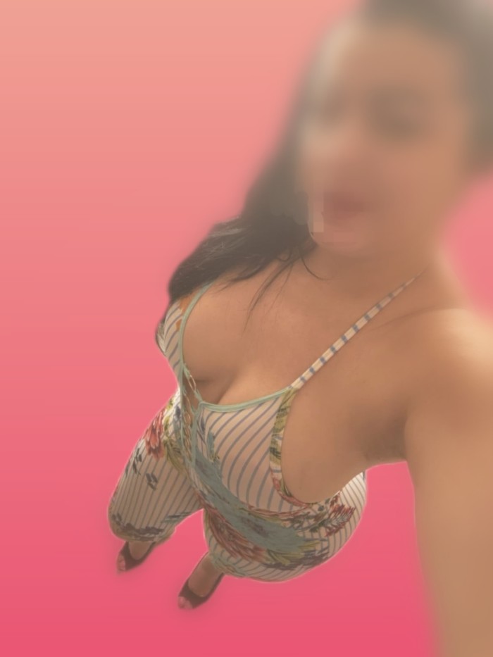 ZULY, POTENTE Y ARROYADORA, COLOMBIANA.