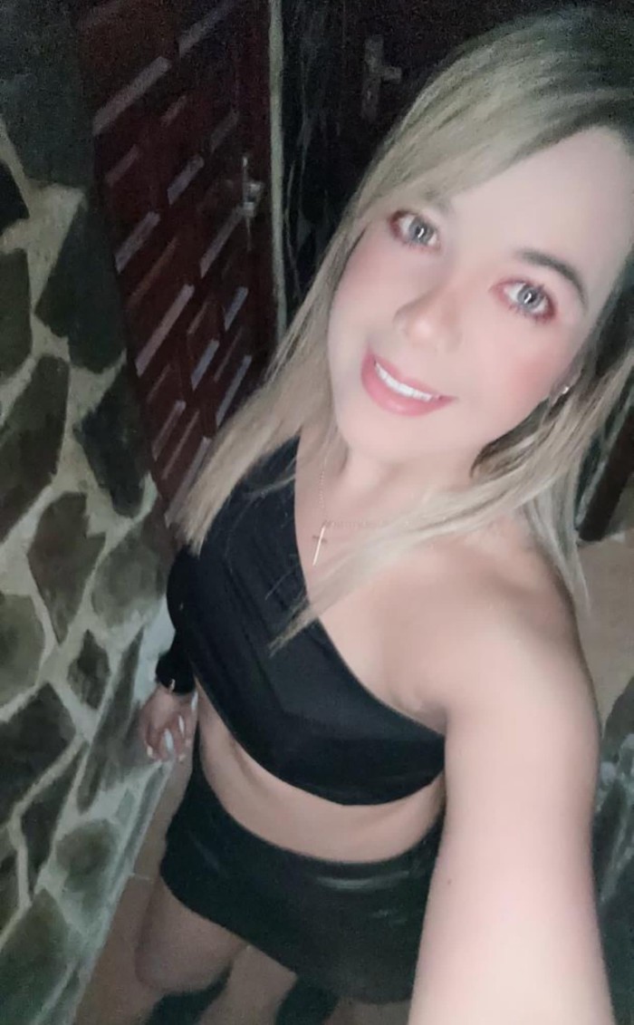 AMATEUR EXPERIMENTADA Y BIEN DOTADA…