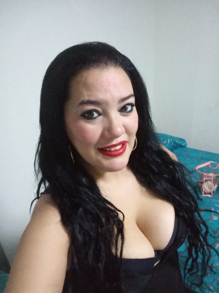 Leyla 33 años Dulce,sexy y muy JUGUETONA