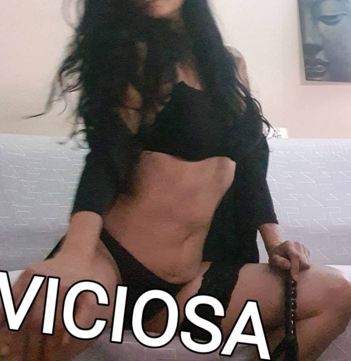 MUJER ARDIENTE Y AUTÉNTICA Y PURO FUEGO FUEGO