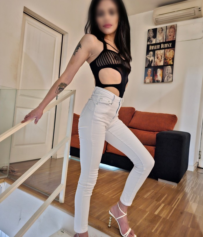 Quiero fiesta y sexo contigo y dejemos volar nuest