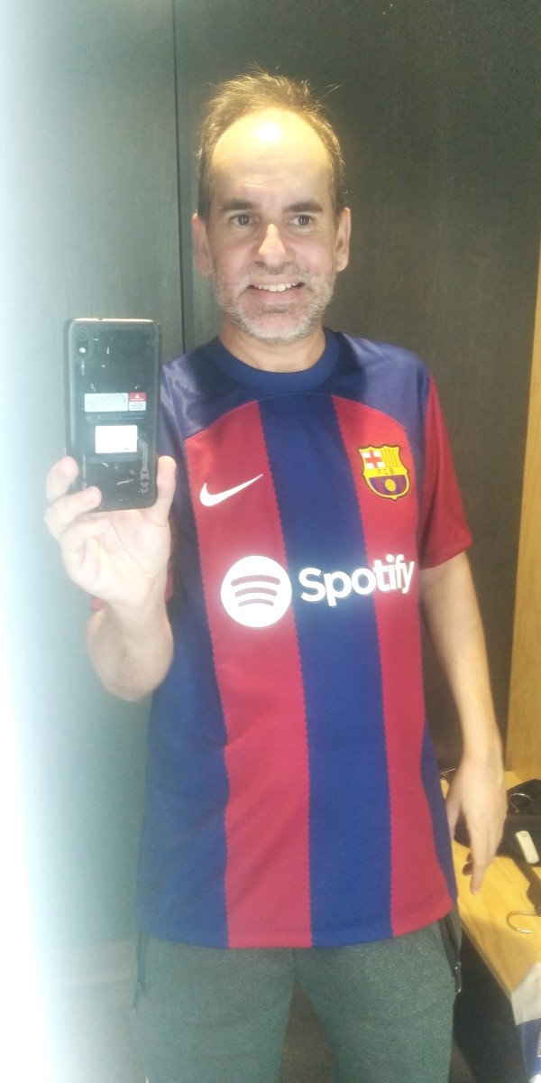 Hombre busca chicas para encuentros que necesite dinero