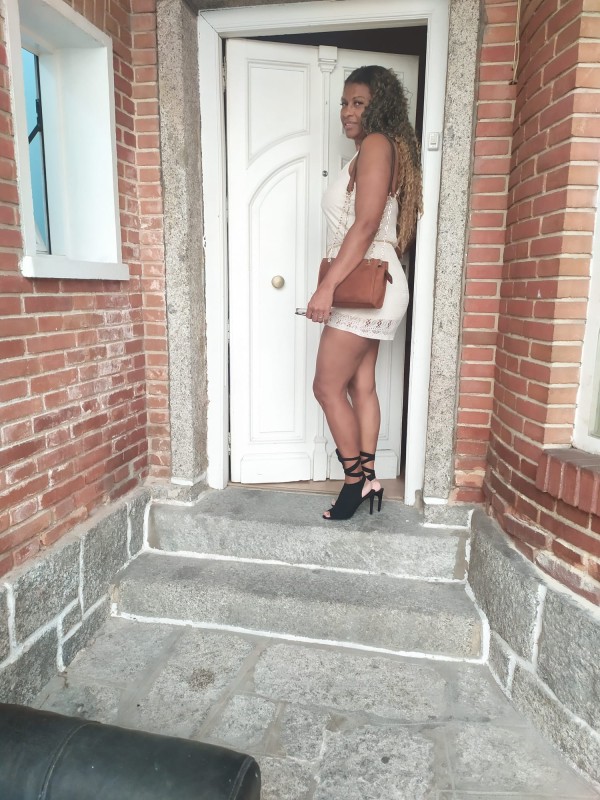 DESPLAZAMIENTOS HOTELES DOMICILIOS TUS VECINAS