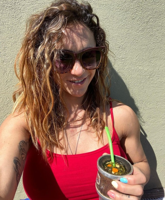 Olaya.. mujer divertida, de paso en elche!!