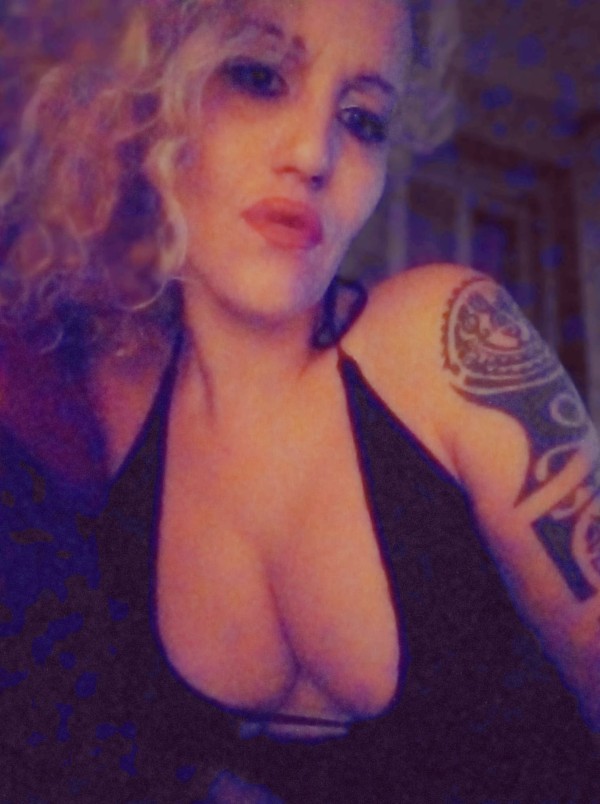 MADRE SOLTERA MADURA COMO FRUTA PROHIBIDA VIDEOLLAMADAS SEXTING VÍDEOS