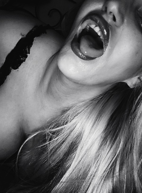 MADRE SOLTERA MADURA COMO FRUTA PROHIBIDA VIDEOLLAMADAS SEXTING VÍDEOS