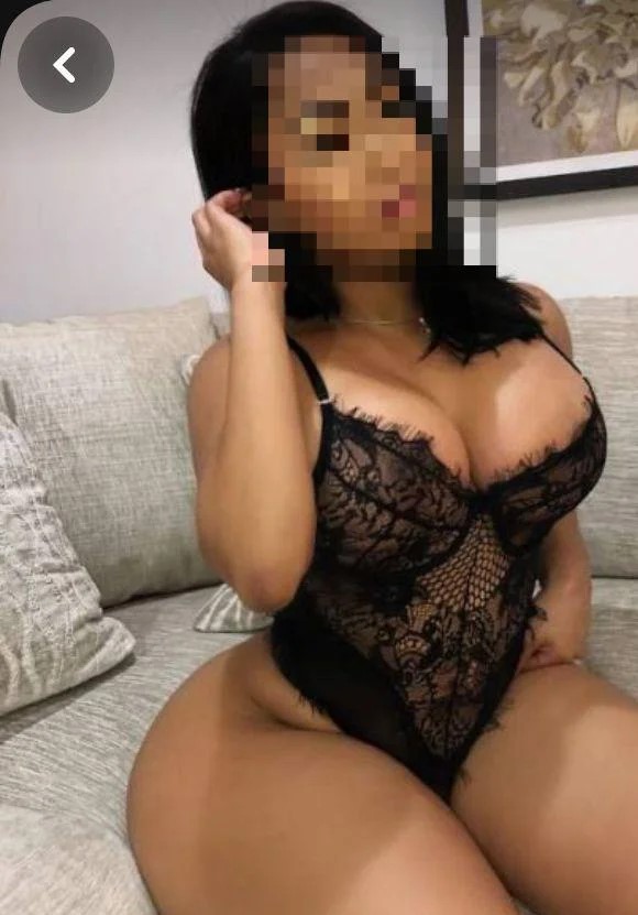 VALENTINA , MULATA SEDIENTA DE LECHE TIBIA