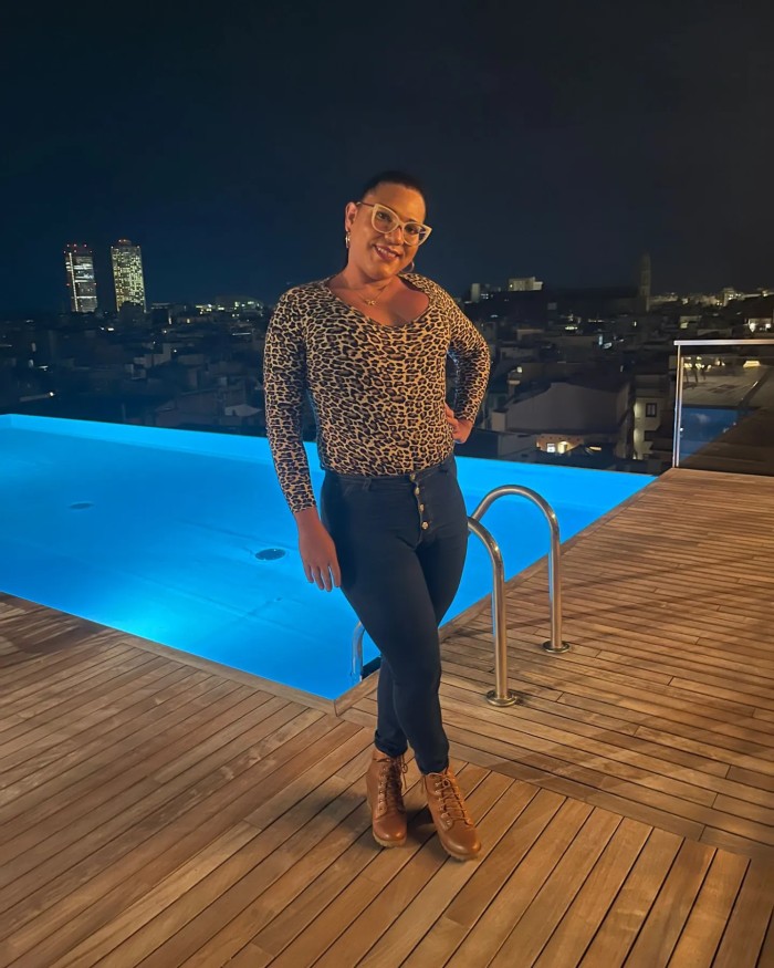 Diosa latina trans fogosa en BNC disponible 24h